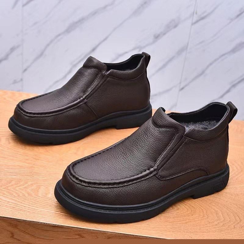 Pra*a casual shoes